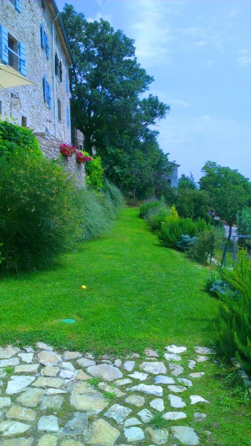 Ruine-Motovun Dh Villa Exterior photo