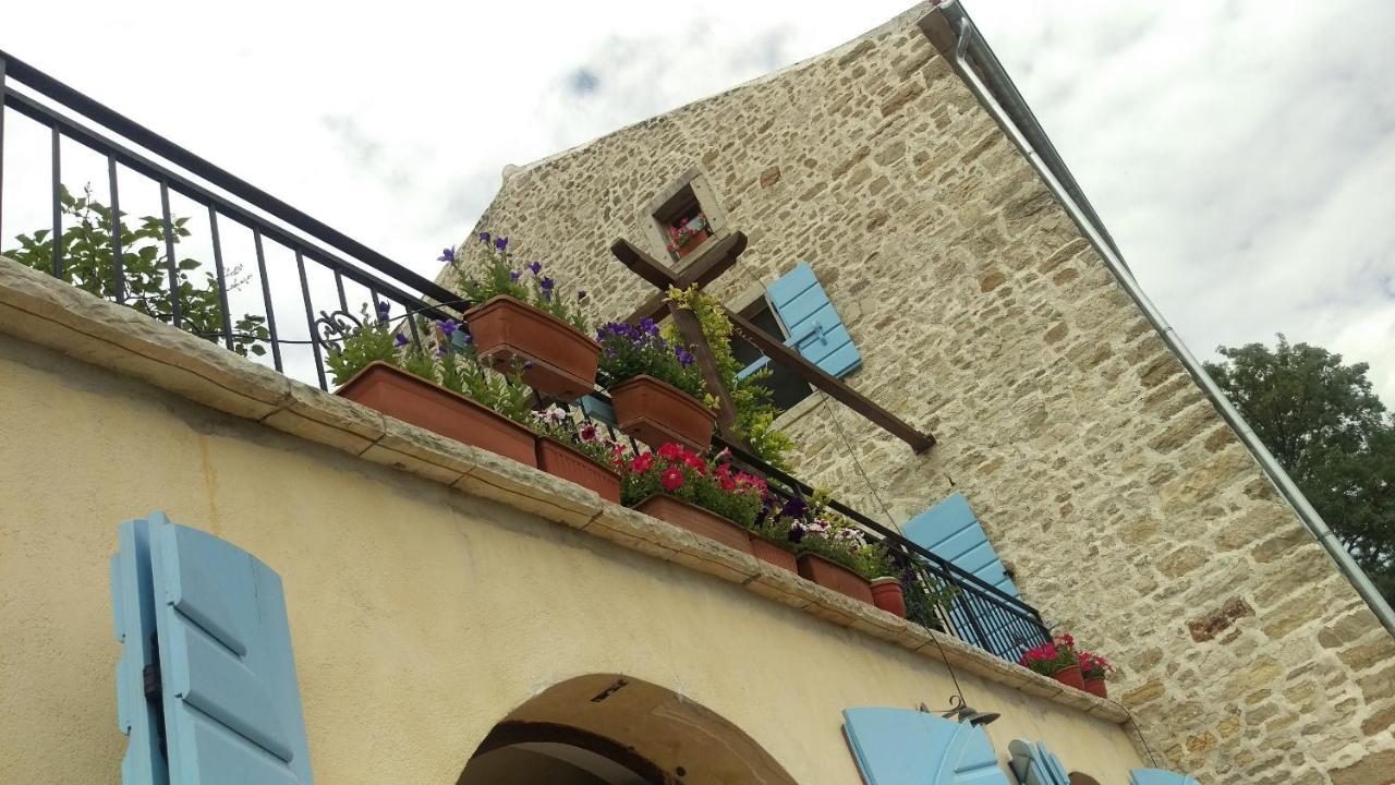 Ruine-Motovun Dh Villa Exterior photo